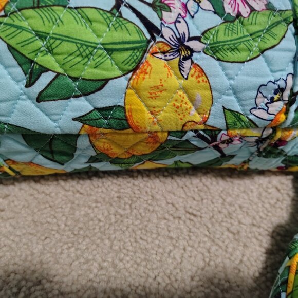 Vera Bradley lemon Grove collection and shore thing lunch bag - Picture 2 of 10